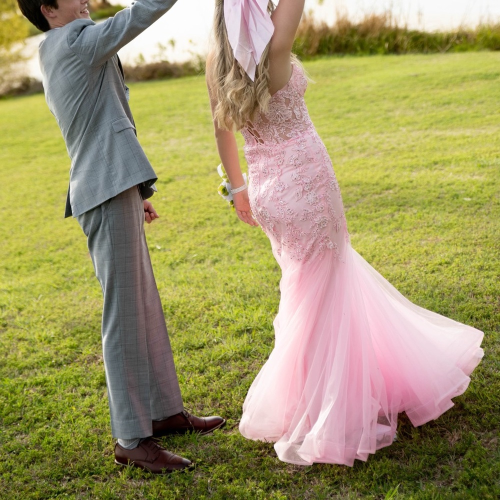 PINK STRAPLESS PROM DRESS $400